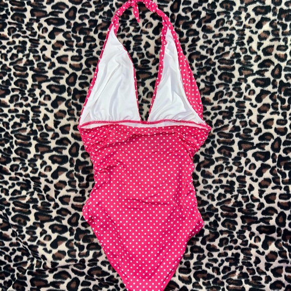 Retro Bright Pink Polka Dot One Piece
🩷🤍 - Picture 5 of 5